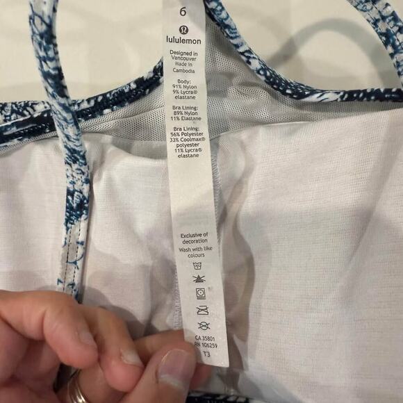 Lululemon Power Y Padded Tank Top Women's 6 Luon Wildwood Floral Blue Shelf Bra - Picture 4 of 8
